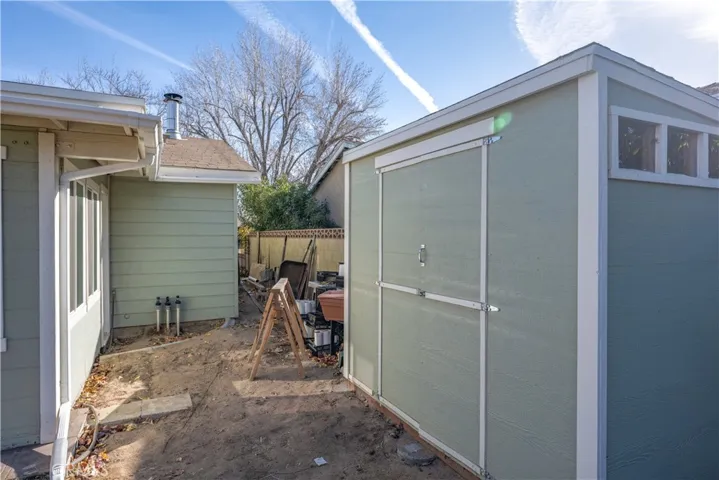 42901 Willow West Court, Lancaster, California 93536
