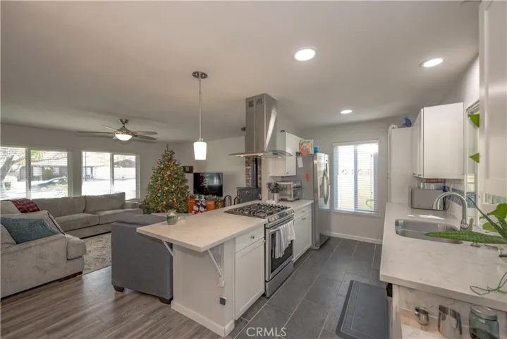 42901 Willow West Court, Lancaster, California 93536