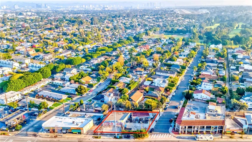 104 Lincoln Boulevard, Venice, California 90291