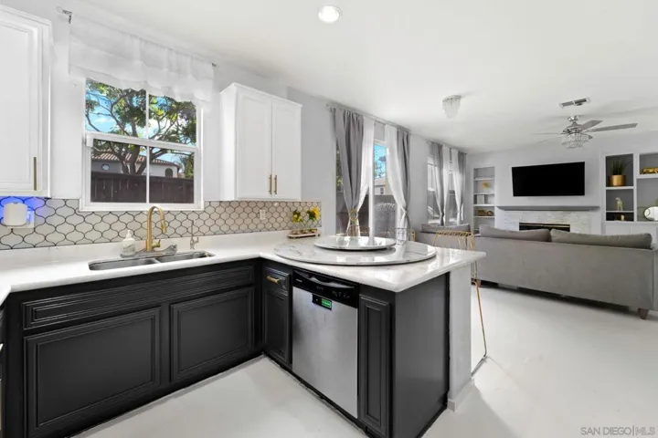 2722 Castlehill Rd 3, Chula Vista, California 91915