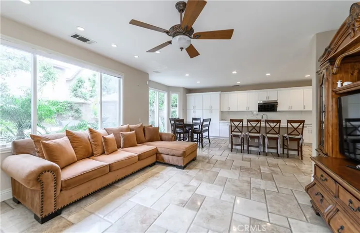 5 Pacific Crst, Irvine, California 92602