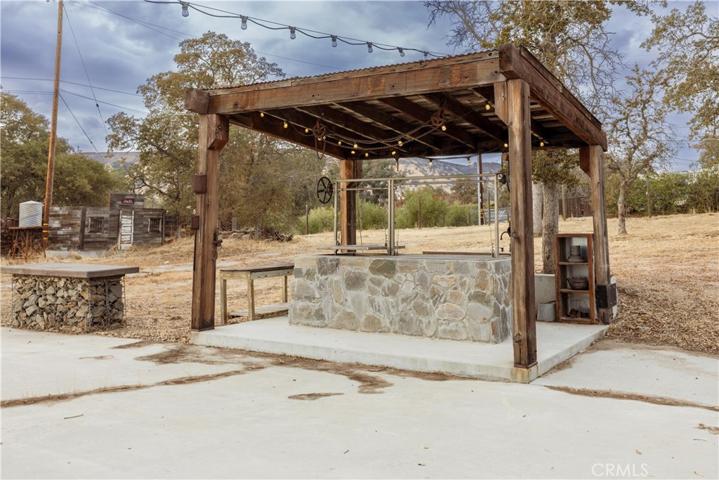 22140 E Frontier Road, Clovis, California 93619