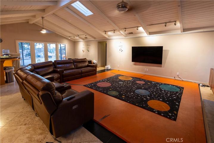 22140 E Frontier Road, Clovis, California 93619