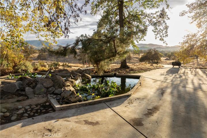 22140 E Frontier Road, Clovis, California 93619