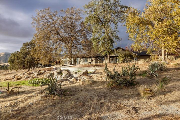 22140 E Frontier Road, Clovis, California 93619