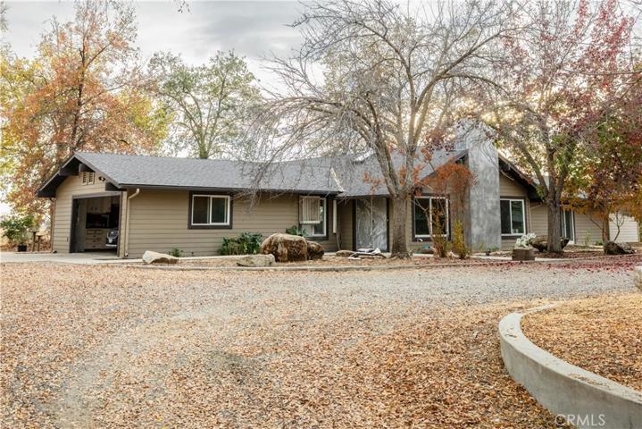 22140 E Frontier Road, Clovis, California 93619