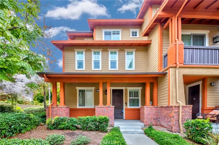 15 Flyers Lane, Tustin, California 92782