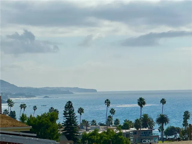 252 Grandview Street, Laguna Beach, California 92651