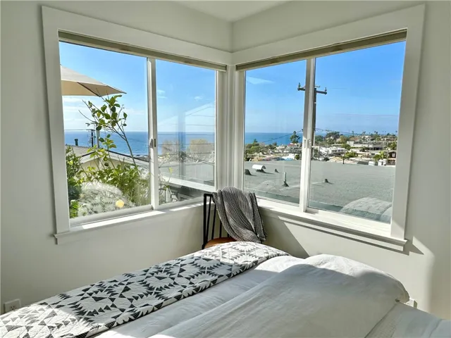 252 Grandview Street, Laguna Beach, California 92651