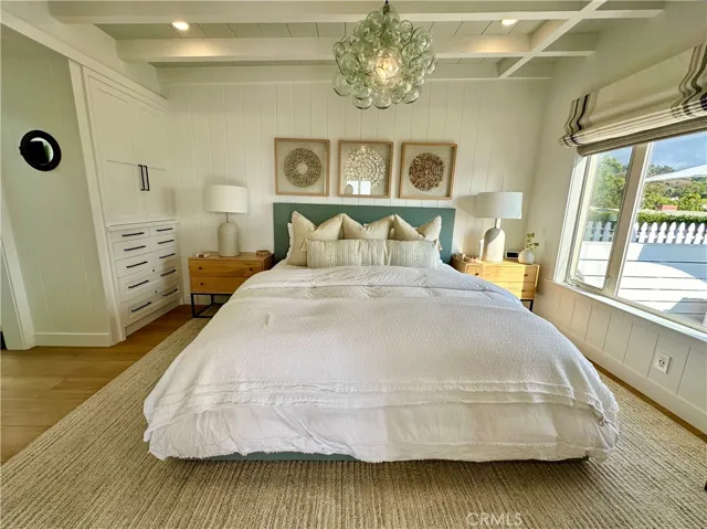 252 Grandview Street, Laguna Beach, California 92651