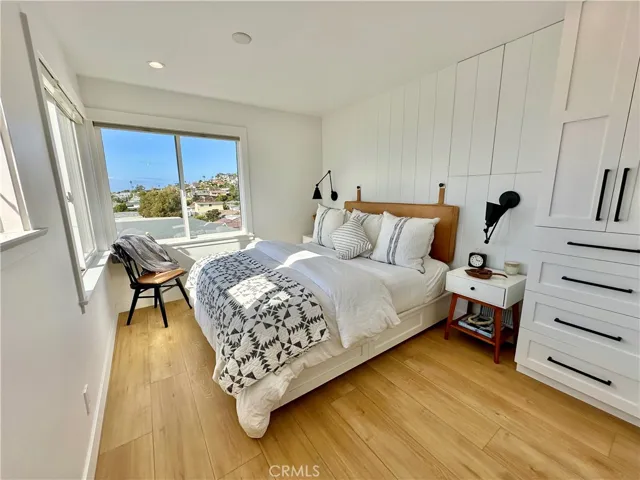 252 Grandview Street, Laguna Beach, California 92651