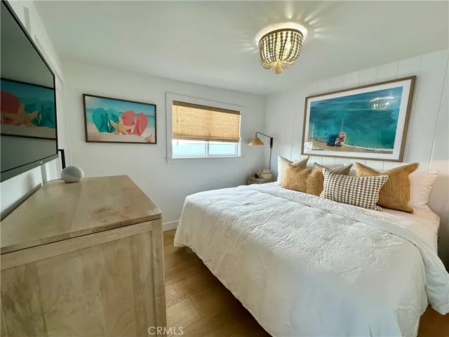 252 Grandview Street, Laguna Beach, California 92651