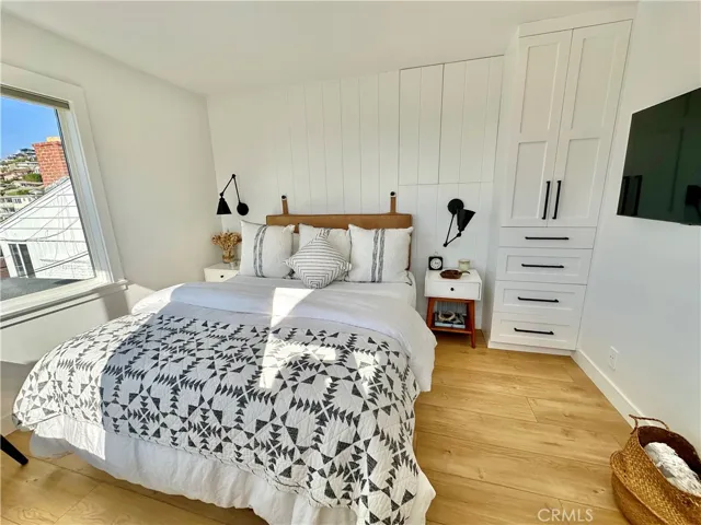 252 Grandview Street, Laguna Beach, California 92651