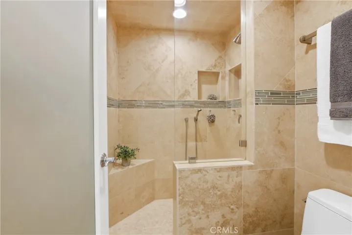 Shower area in 2ndary bathroom