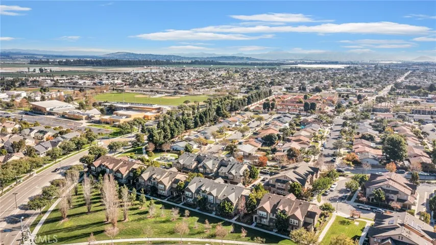 341 Feather River Place 42, Oxnard, California 93036