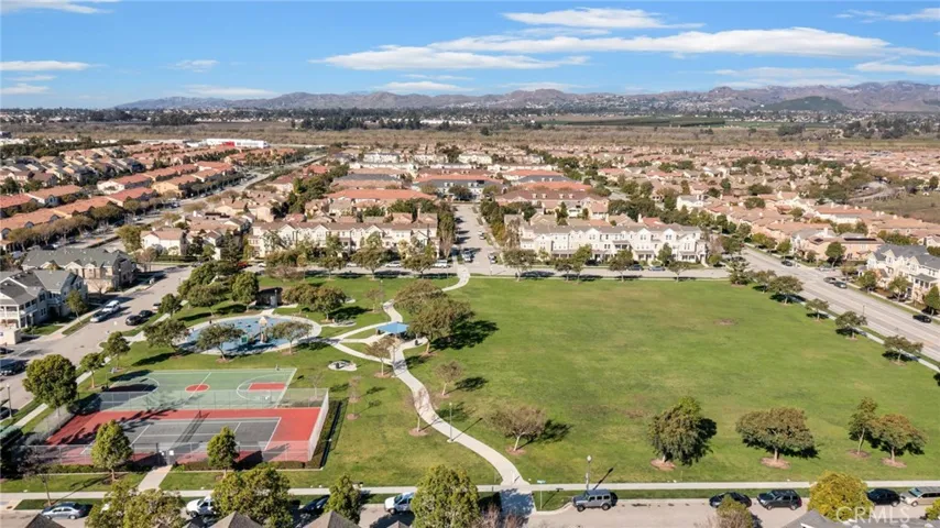 341 Feather River Place 42, Oxnard, California 93036