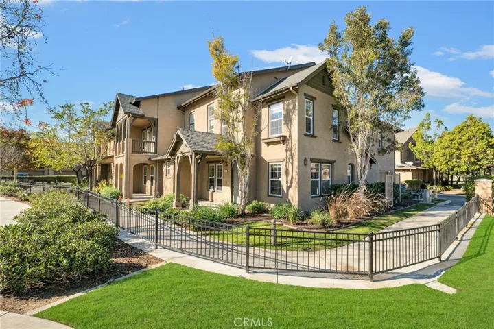 341 Feather River Place 42, Oxnard, California 93036