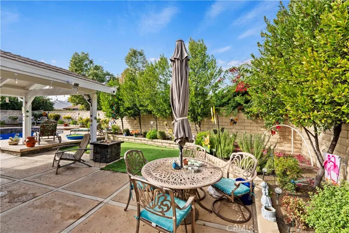 23427 Via Barra, Valencia, California 91355