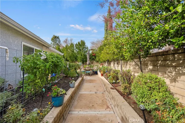23427 Via Barra, Valencia, California 91355
