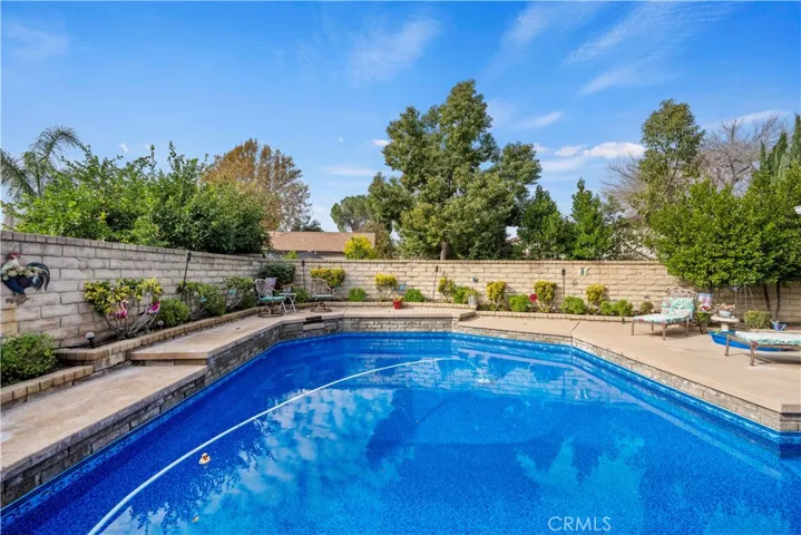 23427 Via Barra, Valencia, California 91355