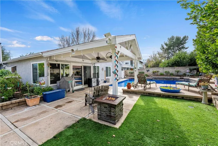 23427 Via Barra, Valencia, California 91355