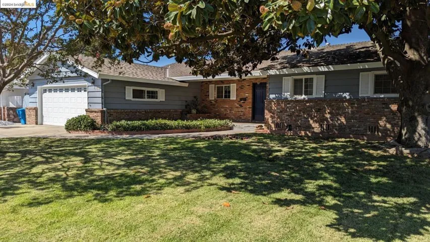 725 Mayfair Ave, Yuba City, California 95991