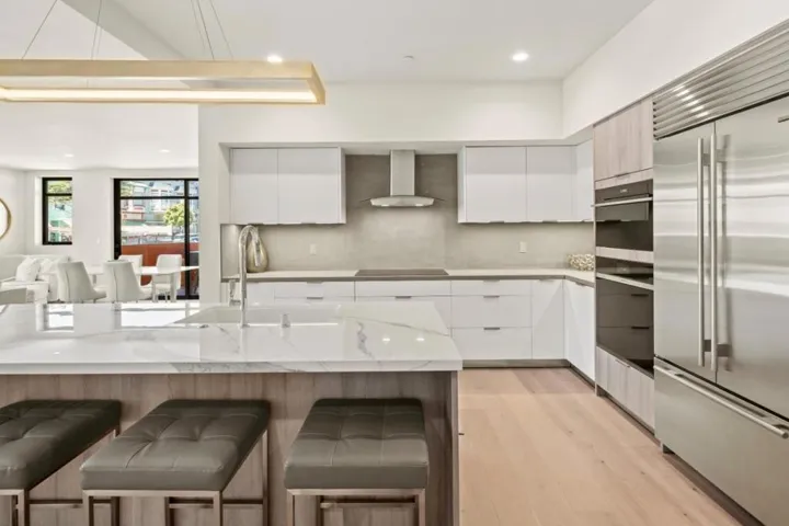 520 Lighthouse Avenue Unit 202, Pacific Grove, California 93950