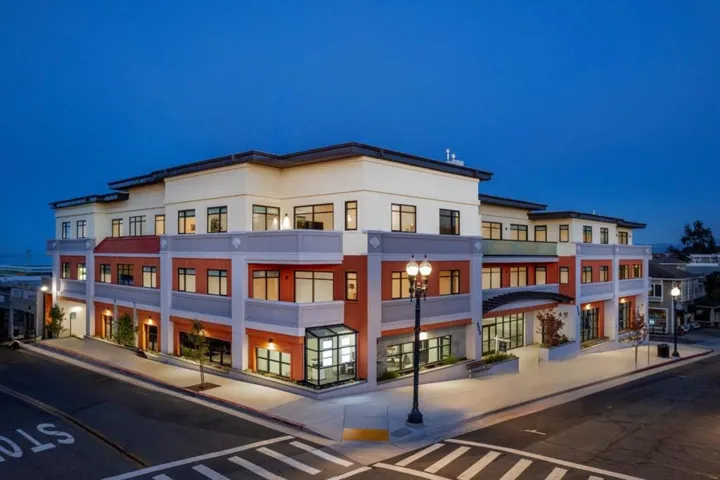 520 Lighthouse Avenue Unit 202, Pacific Grove, California 93950