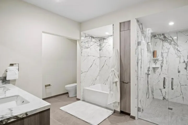 520 Lighthouse Avenue Unit 202, Pacific Grove, California 93950