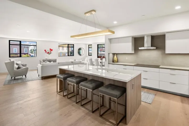 520 Lighthouse Avenue Unit 202, Pacific Grove, California 93950