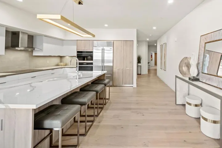 520 Lighthouse Avenue Unit 202, Pacific Grove, California 93950