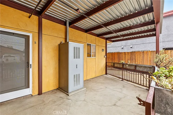 3863 Huron, Culver City, California 90232