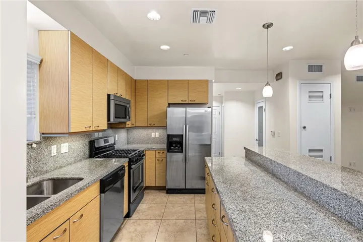 3863 Huron, Culver City, California 90232