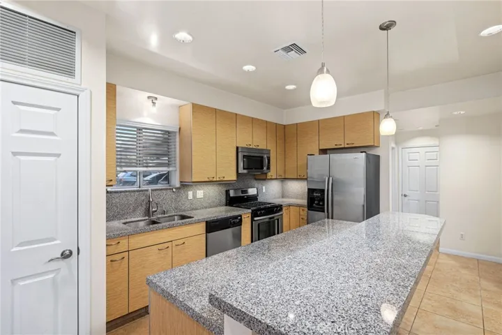 3863 Huron, Culver City, California 90232