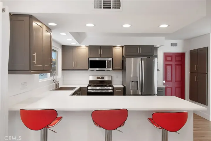 1530 W Kildare Street, Lancaster, California 93534