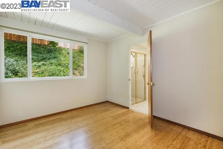 5943 Greenridge Rd, Castro Valley, California 94552