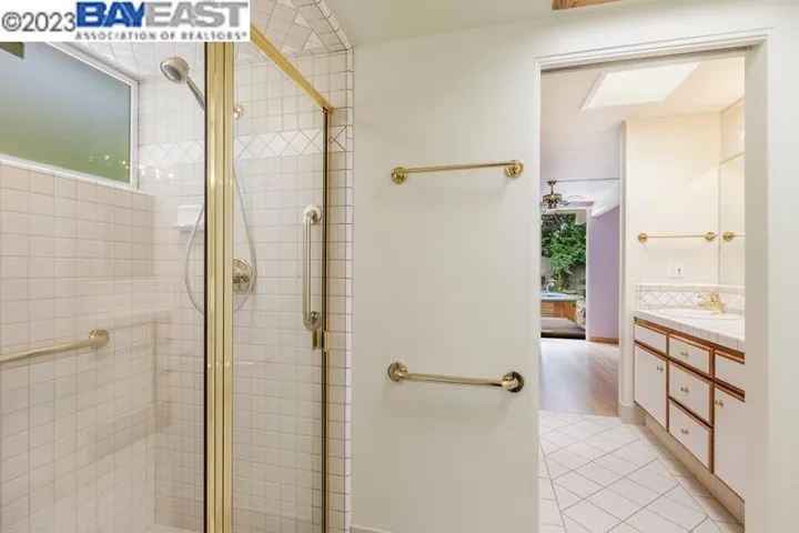 5943 Greenridge Rd, Castro Valley, California 94552
