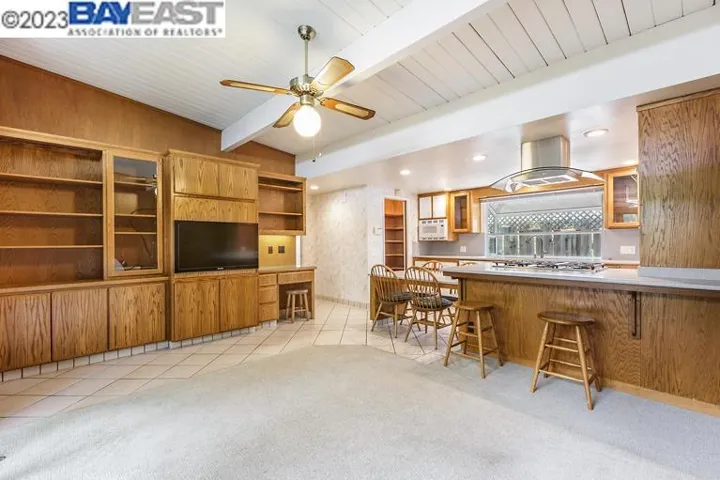 5943 Greenridge Rd, Castro Valley, California 94552