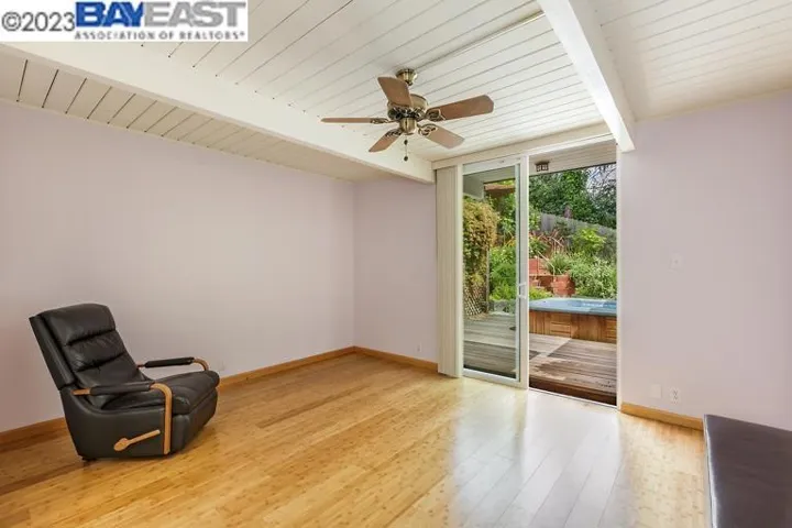 5943 Greenridge Rd, Castro Valley, California 94552