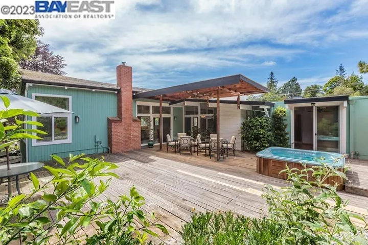 5943 Greenridge Rd, Castro Valley, California 94552
