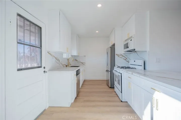 5654 Kester Avenue, Van Nuys, California 91411