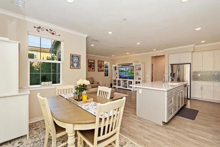 45175 Via Vela, Temecula, California 92592