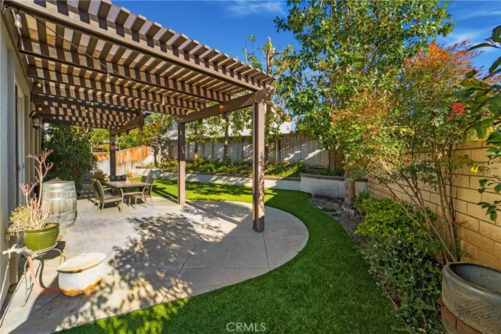 31 Hollyhock Lane, Mission Viejo, California 92692