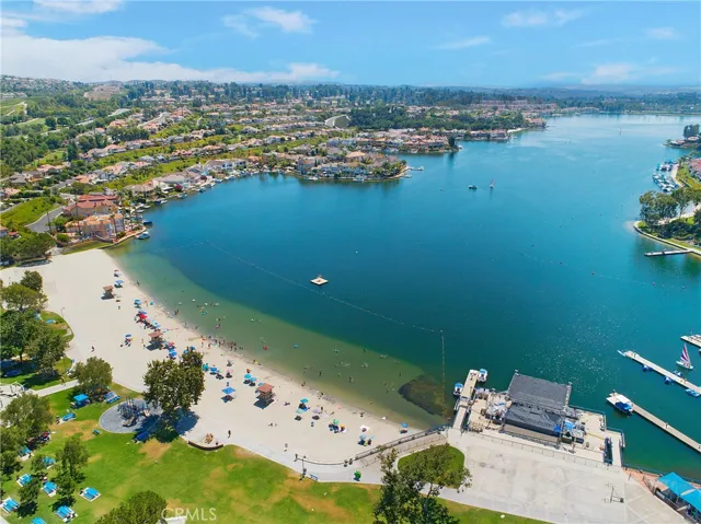 31 Hollyhock Lane, Mission Viejo, California 92692