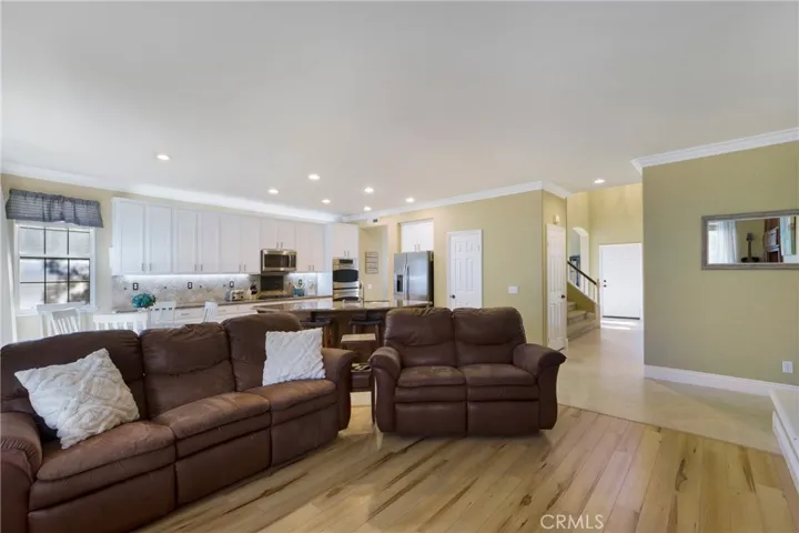 31 Hollyhock Lane, Mission Viejo, California 92692