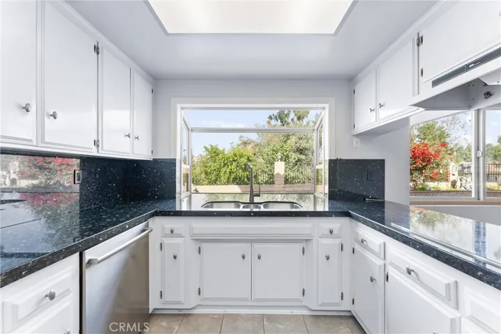 Another view of the kitchen.