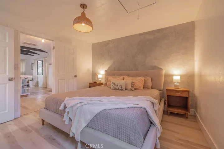735 Orange Avenue, Sugarloaf, California 92386