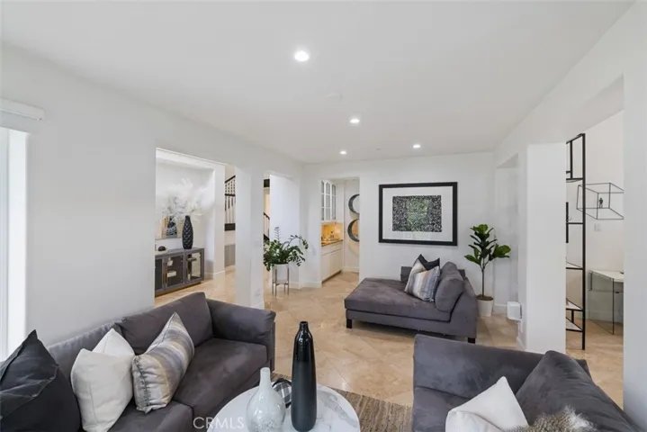 1312 Dover Drive, Newport Beach, California 92660