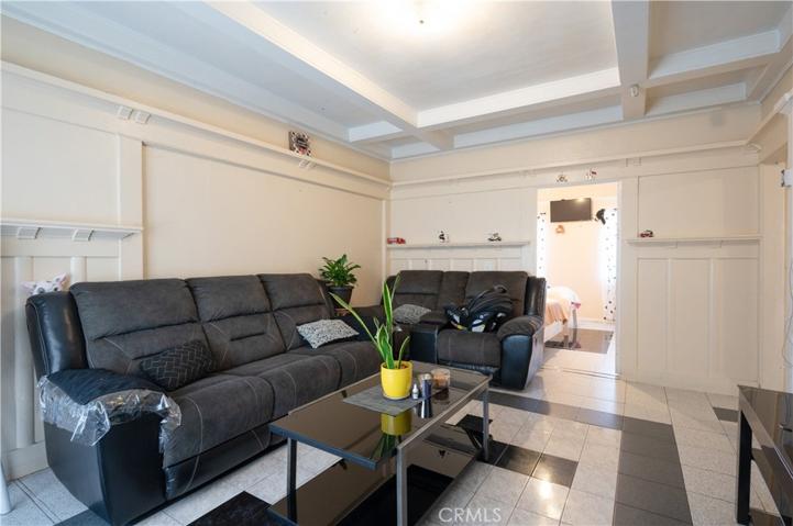Back unit living room