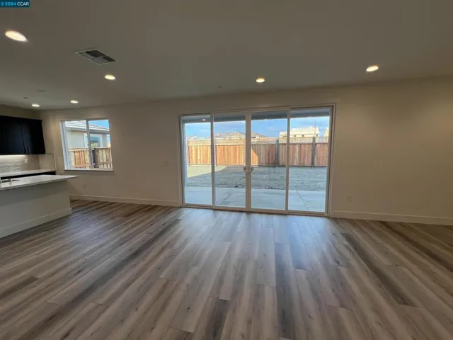 16267 Brownstone Ave., Lathrop, California 95330